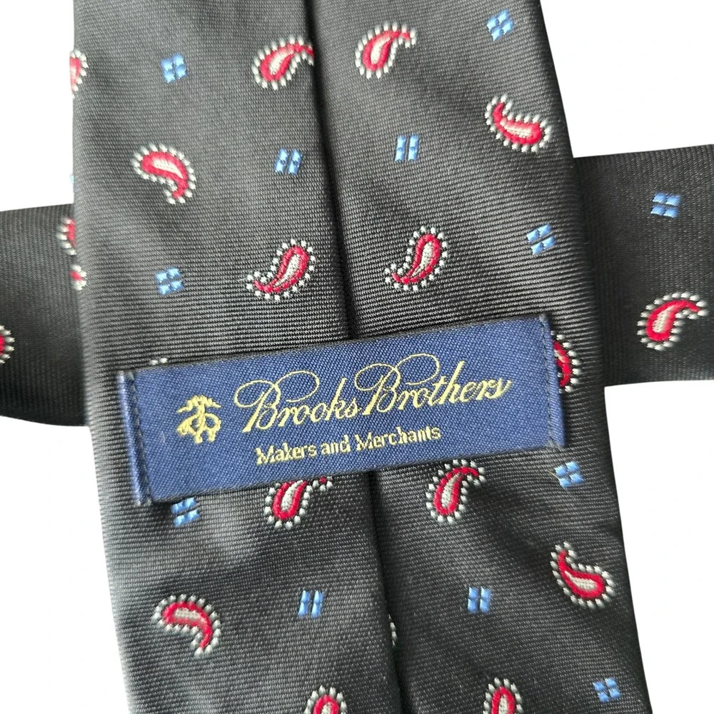 Brooks Brothers Makers and Merchants Silk Tie Black‎ Paisley Red Blue Geometric